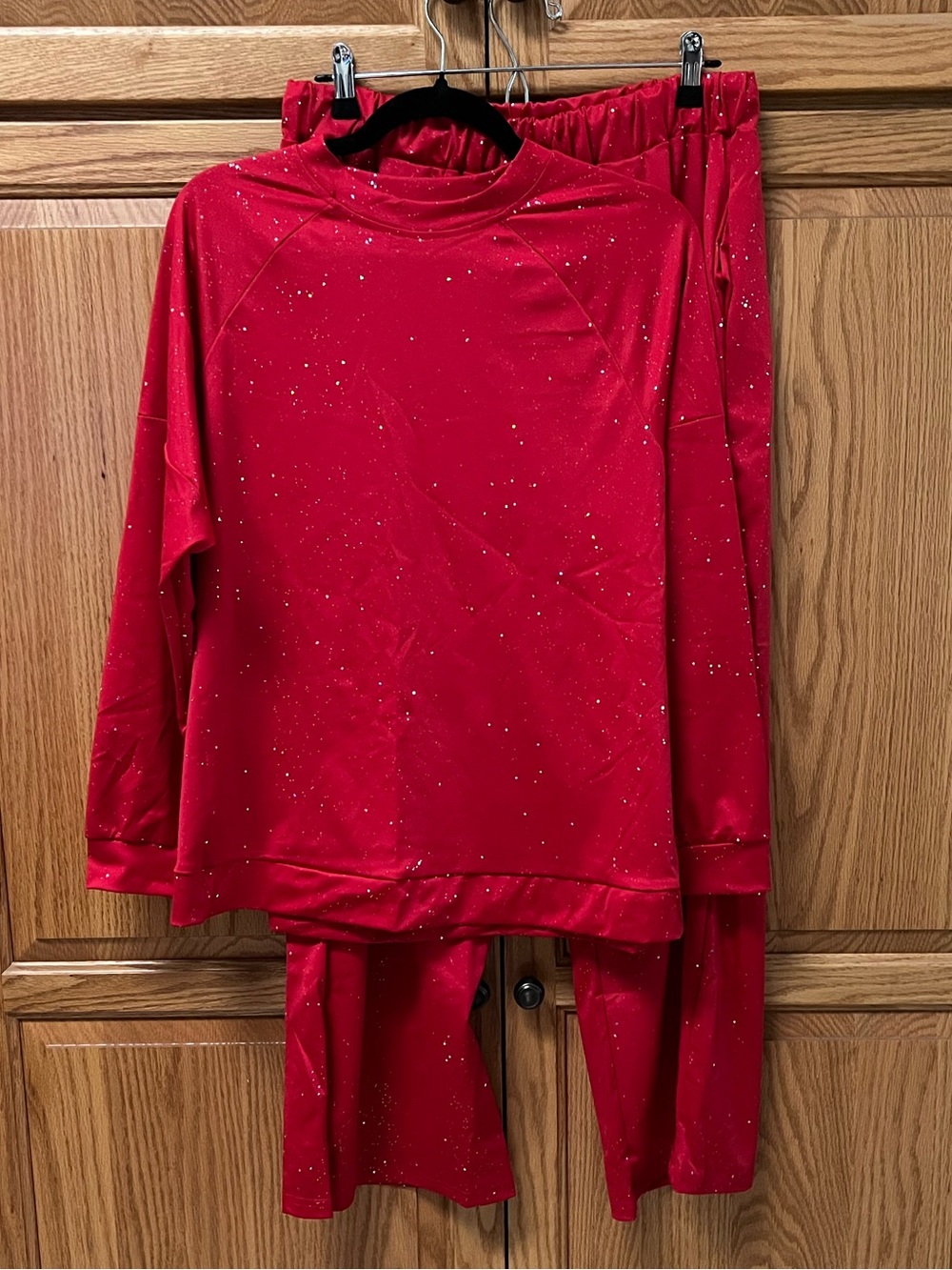 Hugo Rose Women’s Red Sparkle Long-Sleeve Pajama Set W/pockets, NWT, Size M